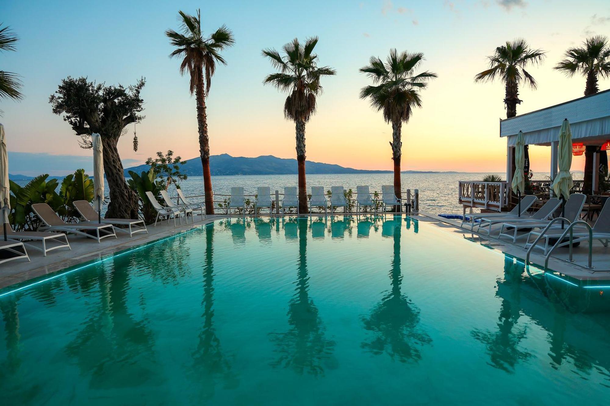 Joelle Premium Hotel Sarandë Exterior foto